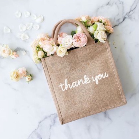 Meet your Posher, Christy - Picture 3 of 4